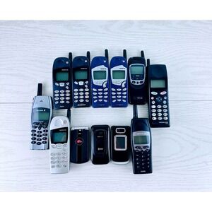 Vintage Nokia Ericsson Flip Phone Lot 12pc Retro Cell Phone Collection Prop Tech